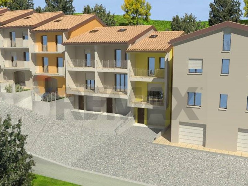 Appartamento in Vendita a Castelleone di Suasa, 140'000&euro;, 120 m²