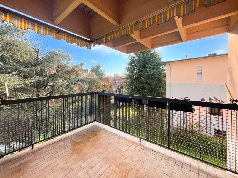 Trilocale in Vendita a Monza, 205'000&euro;, 104 m²