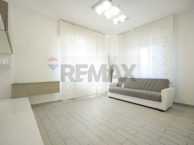 Trilocale in Affitto a Cologno Monzese, 1'000&euro;, 77 m²