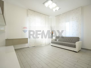 Trilocale in Affitto a Cologno Monzese, 1'000&euro;, 77 m²