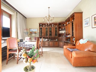 Quadrilocale in Vendita a Monza, 310'000&euro;, 123 m²