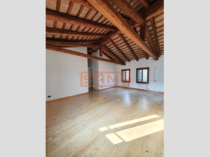 Appartamento in Affitto a Treviso, 1'200&euro;, 135 m²