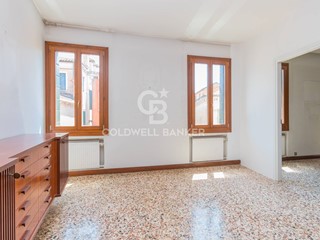 Appartamento in Vendita a Venezia, 500'000&euro;, 129 m²