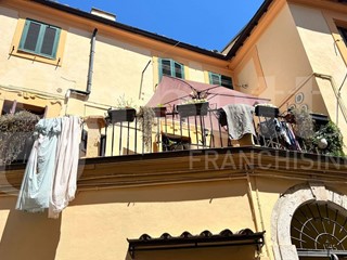 Appartamento in Vendita a Civita Castellana, 125'000&euro;, 150 m²