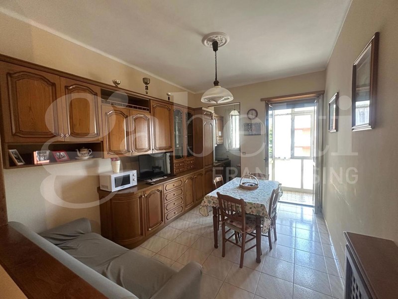 Bilocale in Vendita a Torino, 105'000&euro;, 64 m², arredato