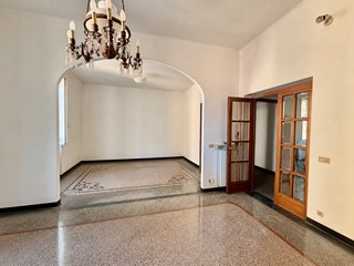 Appartamento in Vendita a Genova, zona Foce, 308'000&euro;, 140 m²