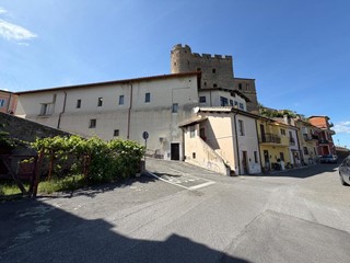 Trilocale in Vendita a Nazzano, 54'000&euro;, 57 m²