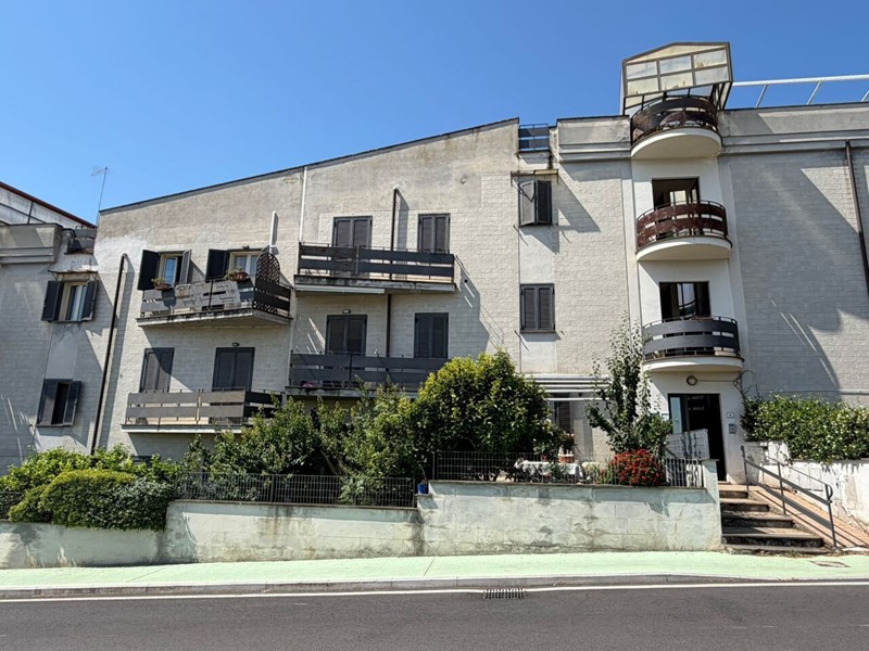 Trilocale in Vendita a Fiano Romano, 175'000&euro;, 75 m², con Box