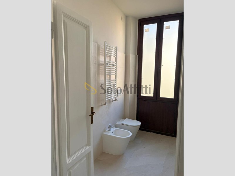 Quadrilocale in Affitto a Busto Arsizio, 1'500&euro;, 145 m²