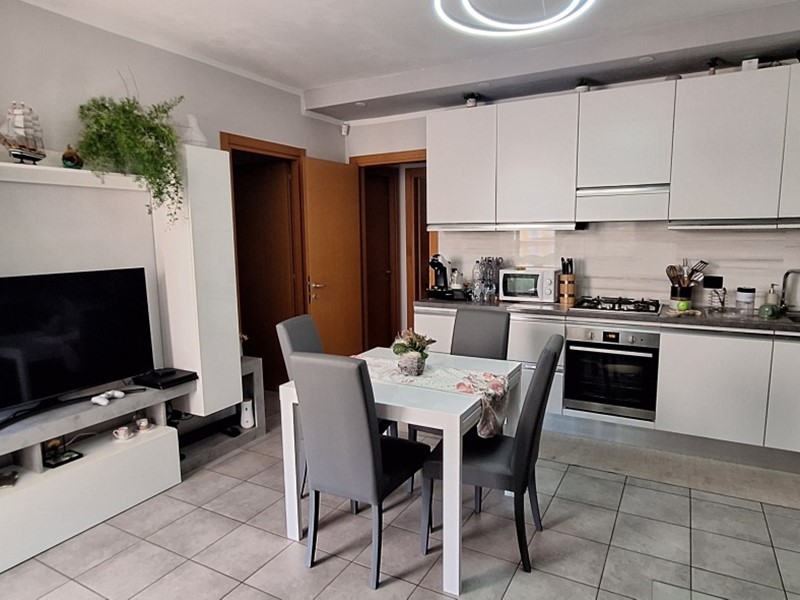 Appartamento in Vendita a Rapolano Terme, zona Serre Di Rapolano, 140'000&euro;, 65 m², con Box
