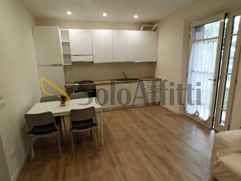 Trilocale in Affitto a Castelnuovo Berardenga, zona Montaperti, 600&euro;, 60 m², arredato