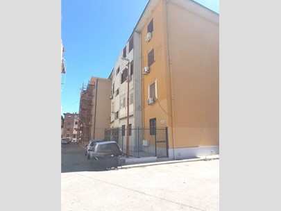 Quadrilocale in Vendita a Messina, 85'000&euro;, 95 m²