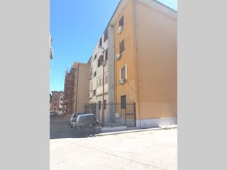 Quadrilocale in Vendita a Messina, 85'000&euro;, 95 m²