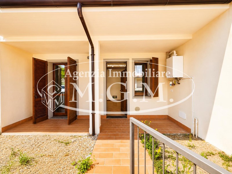Trilocale in Vendita a Santa Maria a Monte, zona Montecalvoli Alto, 134'000&euro;, 65 m², con Box