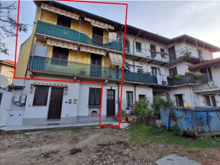 Appartamento in Vendita a Gallarate, zona Cedrate, 46'370&euro;, 94 m², arredato