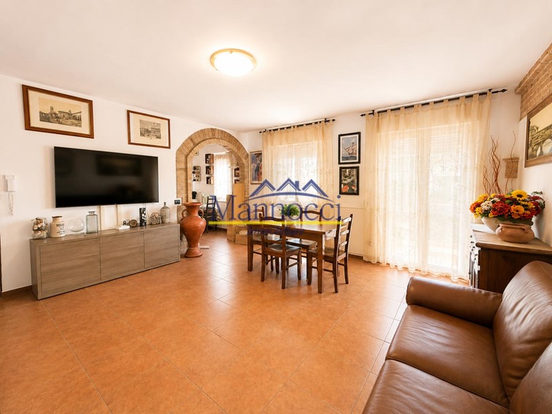 Quadrilocale in Vendita a Cascina, 179'000&euro;, 101 m², arredato