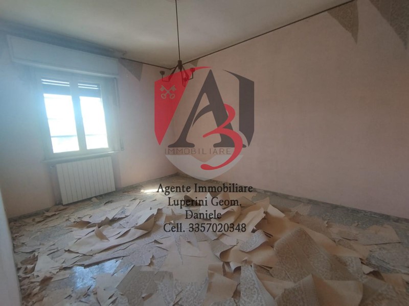 Trilocale in Vendita a Pisa, 185'000&euro;, 70 m², con Box
