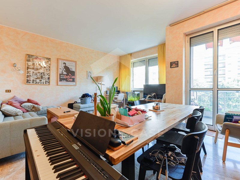 Appartamento in Vendita a Opera, 155 m²