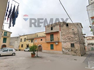 Quadrilocale in Vendita a Carinola, 30'000&euro;, 169 m²