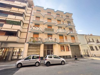Quadrilocale in Vendita a Torino, 225'000&euro;, 110 m²