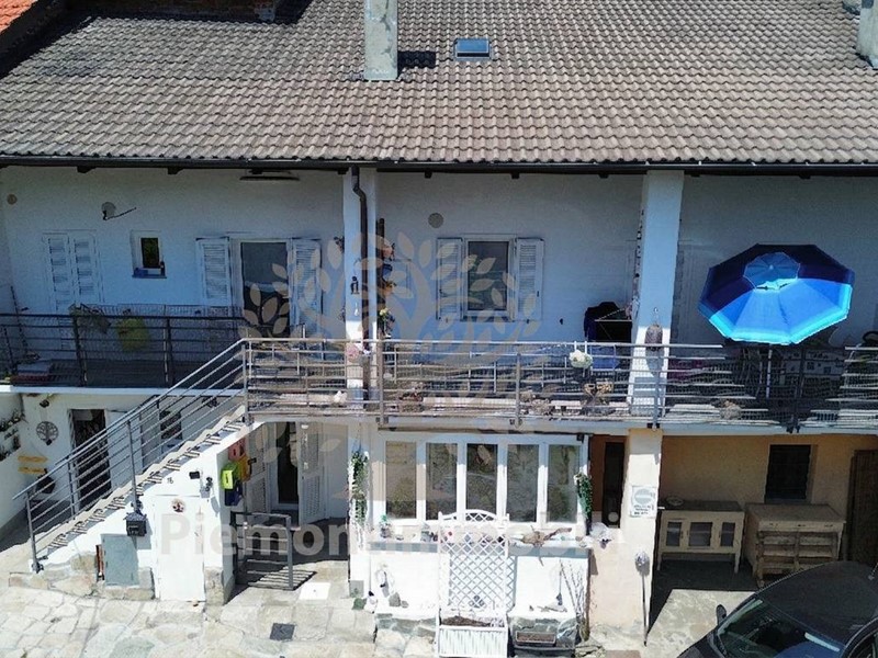 Appartamento in Vendita a Giaveno, 160'000&euro;, 182 m²