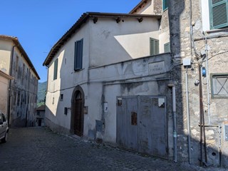 Quadrilocale in Vendita a Segni, 69'000&euro;, 80 m²