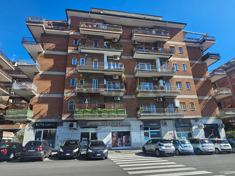 Trilocale in Vendita a Roma, 419'000&euro;, 115 m²