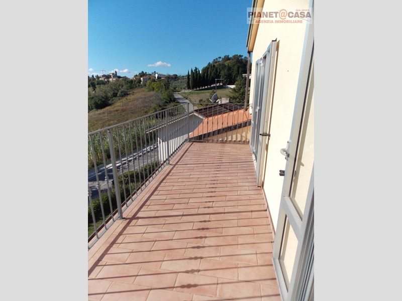 Appartamento in Vendita a Monte Vidon Combatte, 70'000&euro;, 110 m²