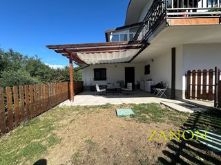 Appartamento in Vendita a Savogna d'Isonzo, 215'000&euro;, 165 m²