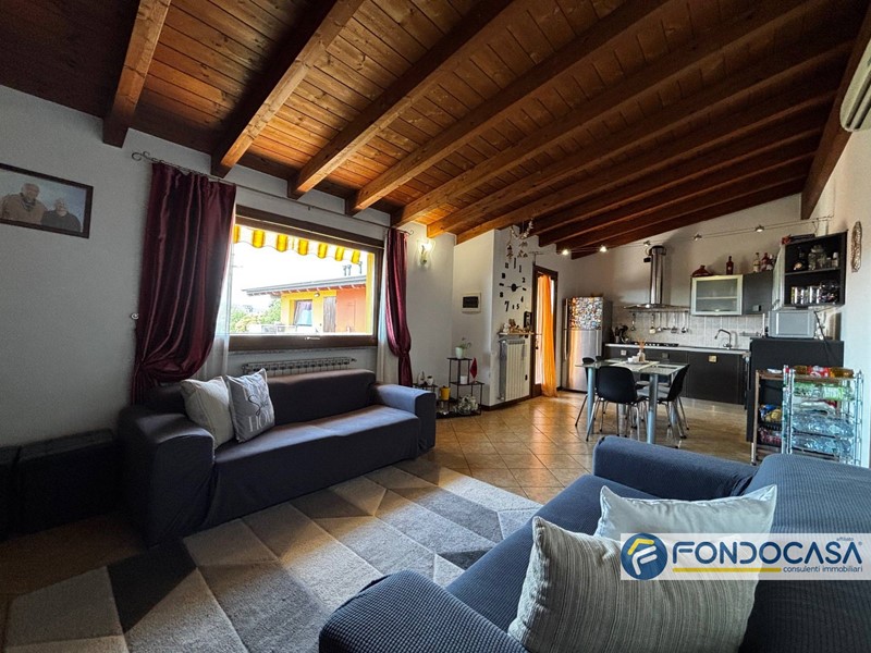 Trilocale in Vendita a Carobbio degli Angeli, 155'000&euro;, 89 m²