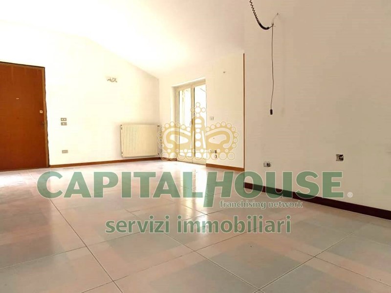 Attico in Affitto a Capua, 400&euro;, 100 m²