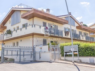 Trilocale in Affitto a Grottaferrata, 950&euro;, 90 m²