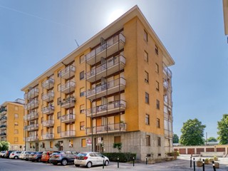 Bilocale in Vendita a Rivalta di Torino, 84'000&euro;, 60 m²