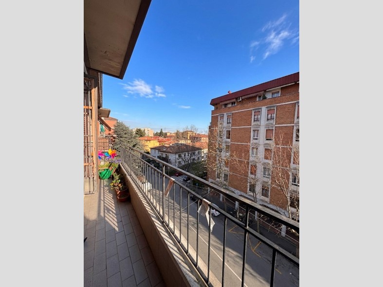 Trilocale in Vendita a Bologna, 225'000&euro;, 84 m²