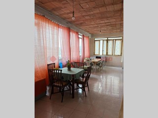 Trilocale in Vendita a Guidonia Montecelio, 180'000&euro;, 150 m²