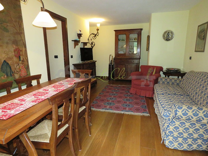 Quadrilocale in Affitto a Courmayeur, zona Centrale, 18'000&euro;, 95 m², arredato, con Box