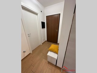 Quadrilocale in Affitto a Genova, zona Sestri Ponente, 1'100&euro;, 53 m², arredato