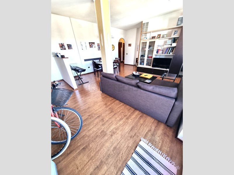 Trilocale in Affitto a Pescara, 800&euro;, 125 m²