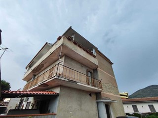 Quadrilocale in Vendita a Tivoli, zona Campolimpido, 199'000&euro;, 130 m²