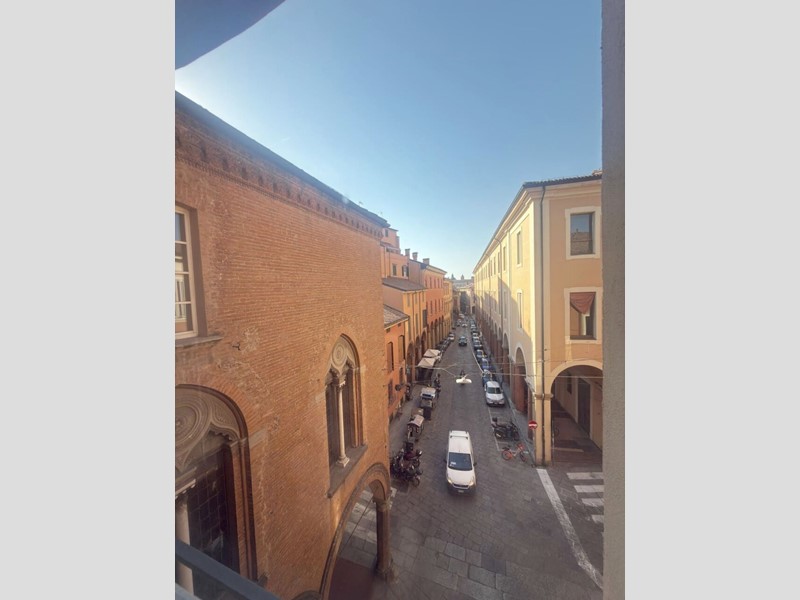Trilocale in Affitto a Bologna, 1'300&euro;, 100 m², arredato