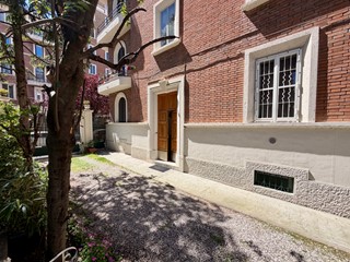 Quadrilocale in Vendita a Bologna, 380'000&euro;, 130 m², con Box
