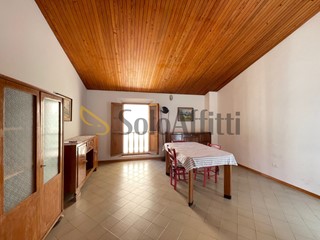 Trilocale in Affitto a Faenza, zona Centro Storico, 530&euro;, 57 m², arredato