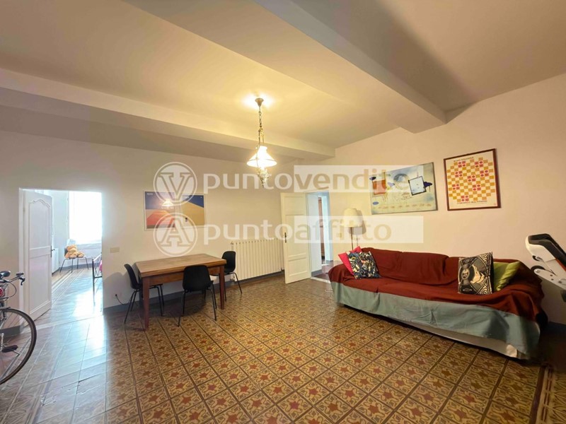 Quadrilocale in Affitto a Lucca, 1'100&euro;, 100 m², arredato