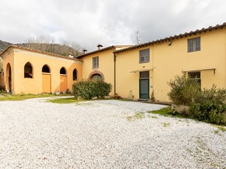Appartamento in Vendita a San Giuliano Terme, zona Pugnano, 545'000&euro;, 303 m²