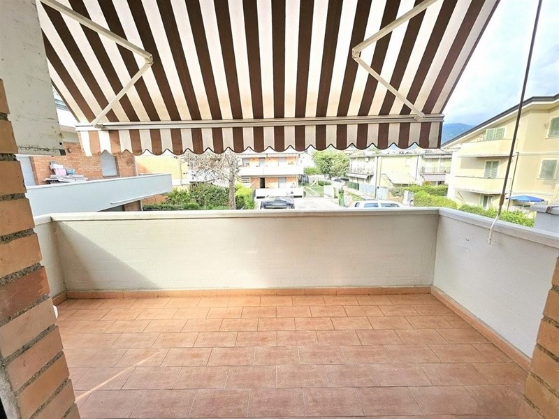 Quadrilocale in Vendita a Massa, zona Marina di Massa, 195'000&euro;, 100 m², arredato
