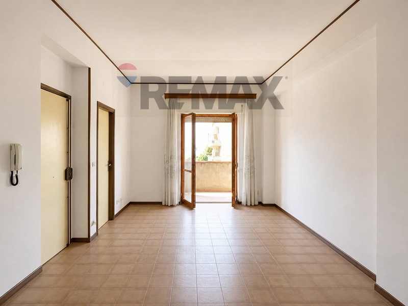 Trilocale in Vendita a Falerna, 69'000&euro;, 91 m²