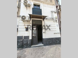 Bilocale in Vendita a Catania, 90'000&euro;, 57 m²