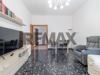 Trilocale in Vendita a Roma, 239'000&euro;, 97 m²