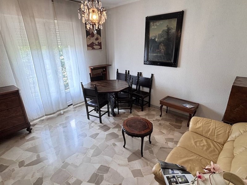 Trilocale in Vendita a Saronno, 175'000&euro;, 105 m²
