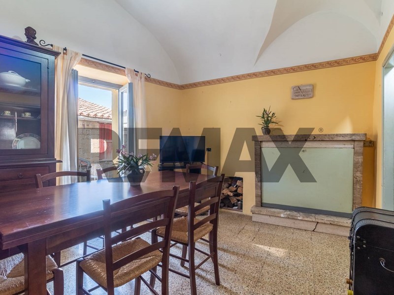 Quadrilocale in Vendita a Ischia di Castro, 26'000&euro;, 98 m²